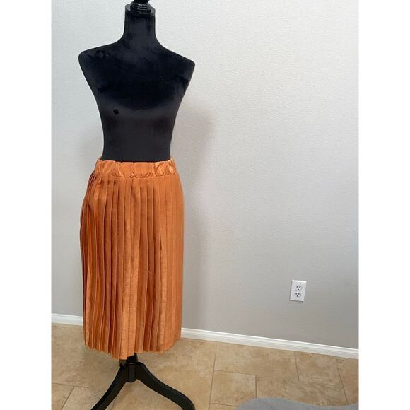 Boohoo Pleated Midi Skirt, SZ 6 - Picture 4 of 7